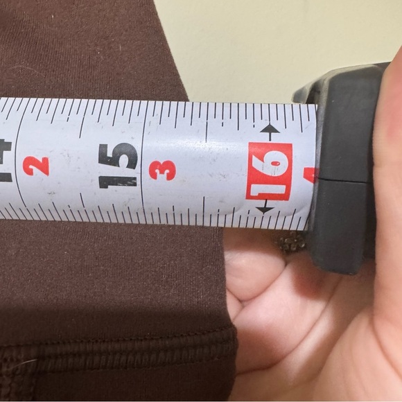 Women's Aerie Offline Brown Gym Activewear Workout Shorts with Pockets Size L - Picture 13 of 15